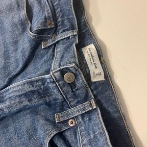 Abercrombie High Rise Mom Jean